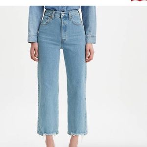 Levi's Ribcage Straight Ankle Jeans in Tango Chill